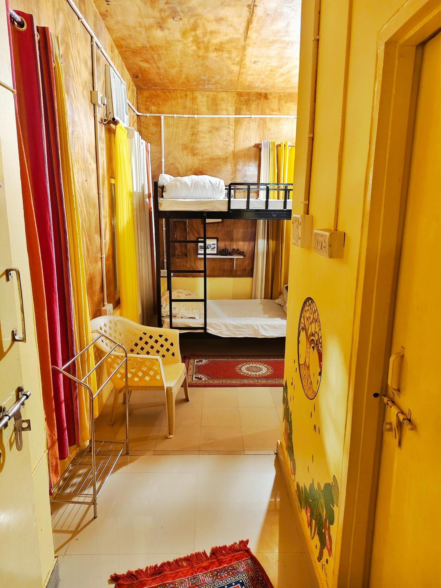 Bed and Breakfast Devi Music Ashram Rishīkesh Exterior foto